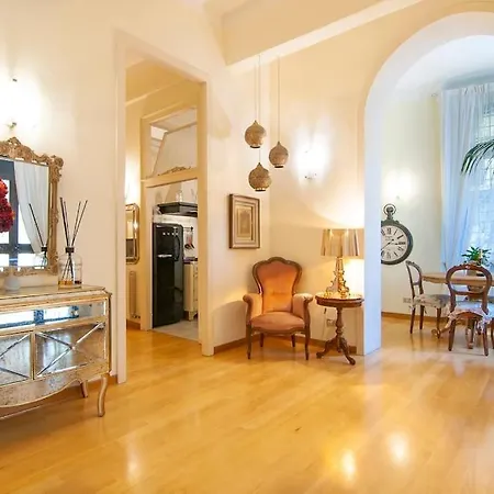 Apartment Piazza Delle Erbe Luxury House *